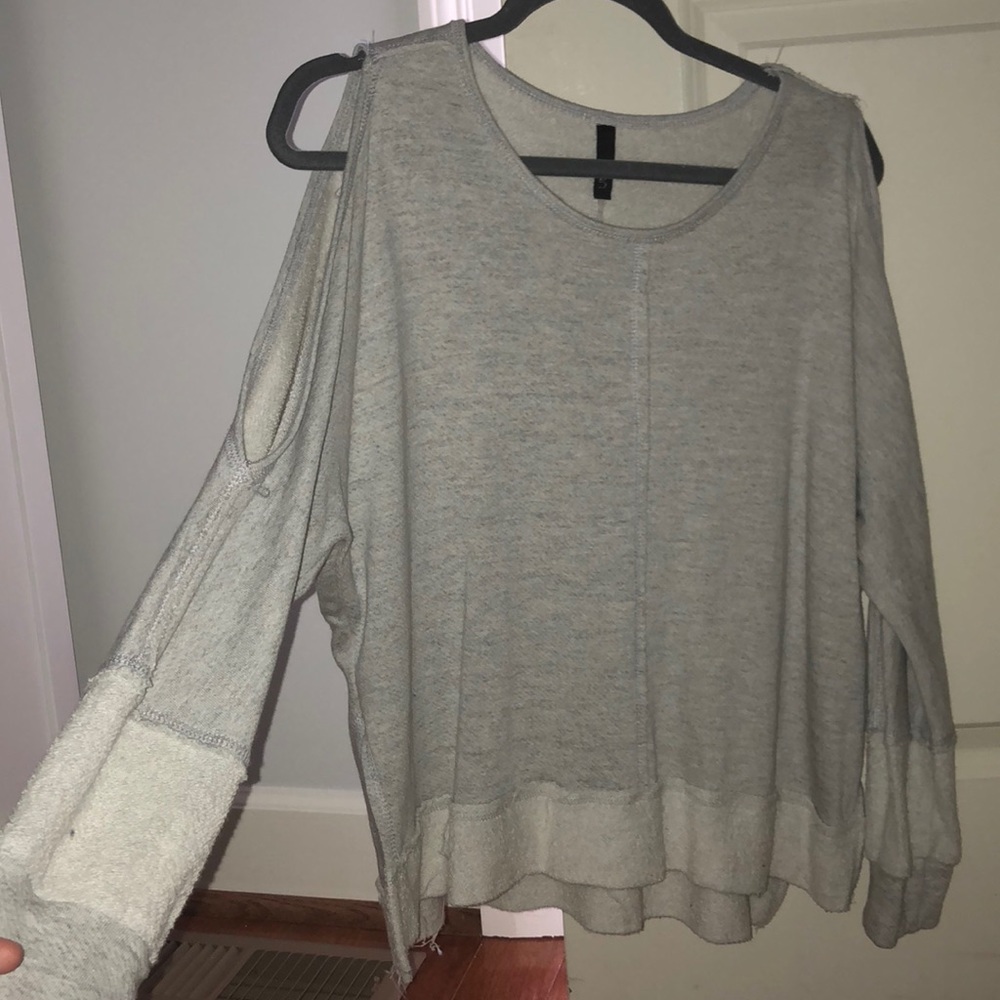 Elan Gray Sweatshirt